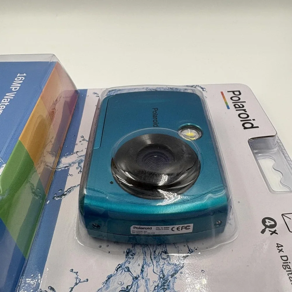 Polaroid IS049 Underwater Digital Camera 16MP Waterproof 4x Zoom Blue Teal‎ Case